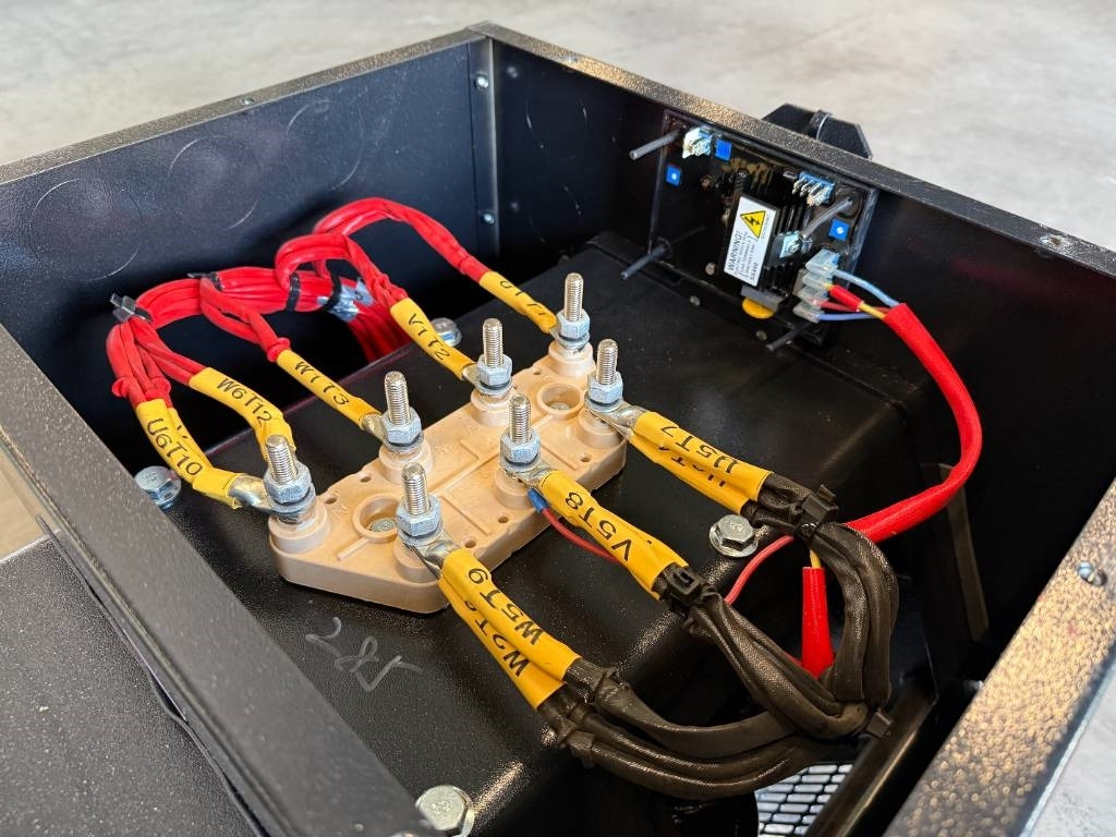 New Generator set DPX CJ274E - 160 kVA Alternator - DPX-33907: picture 6