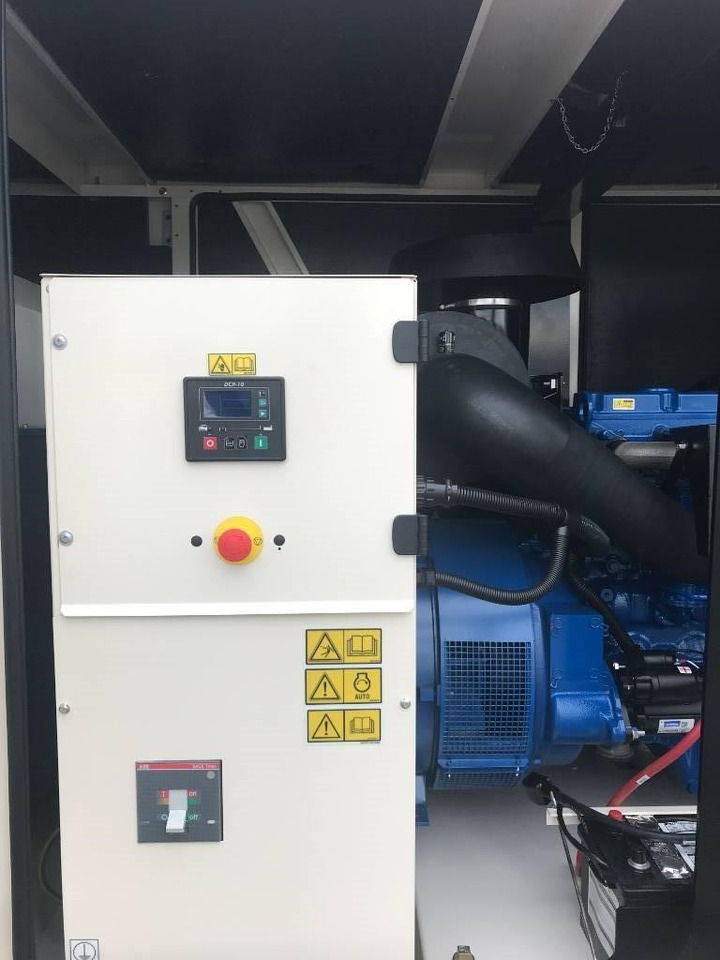FG Wilson P200-3 - 200 kVA Genset - DPX-16011 - Generator set: picture 5 FG Wilson P200-3 - 200 kVA Genset - DPX-16011 - Generator set: picture 5