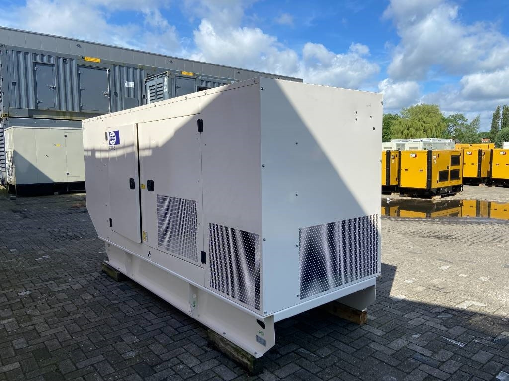 FG Wilson P300-5 - 300 kVA Genset - DPX-16015 - Generator set: picture 2 FG Wilson P300-5 - 300 kVA Genset - DPX-16015 - Generator set: picture 2