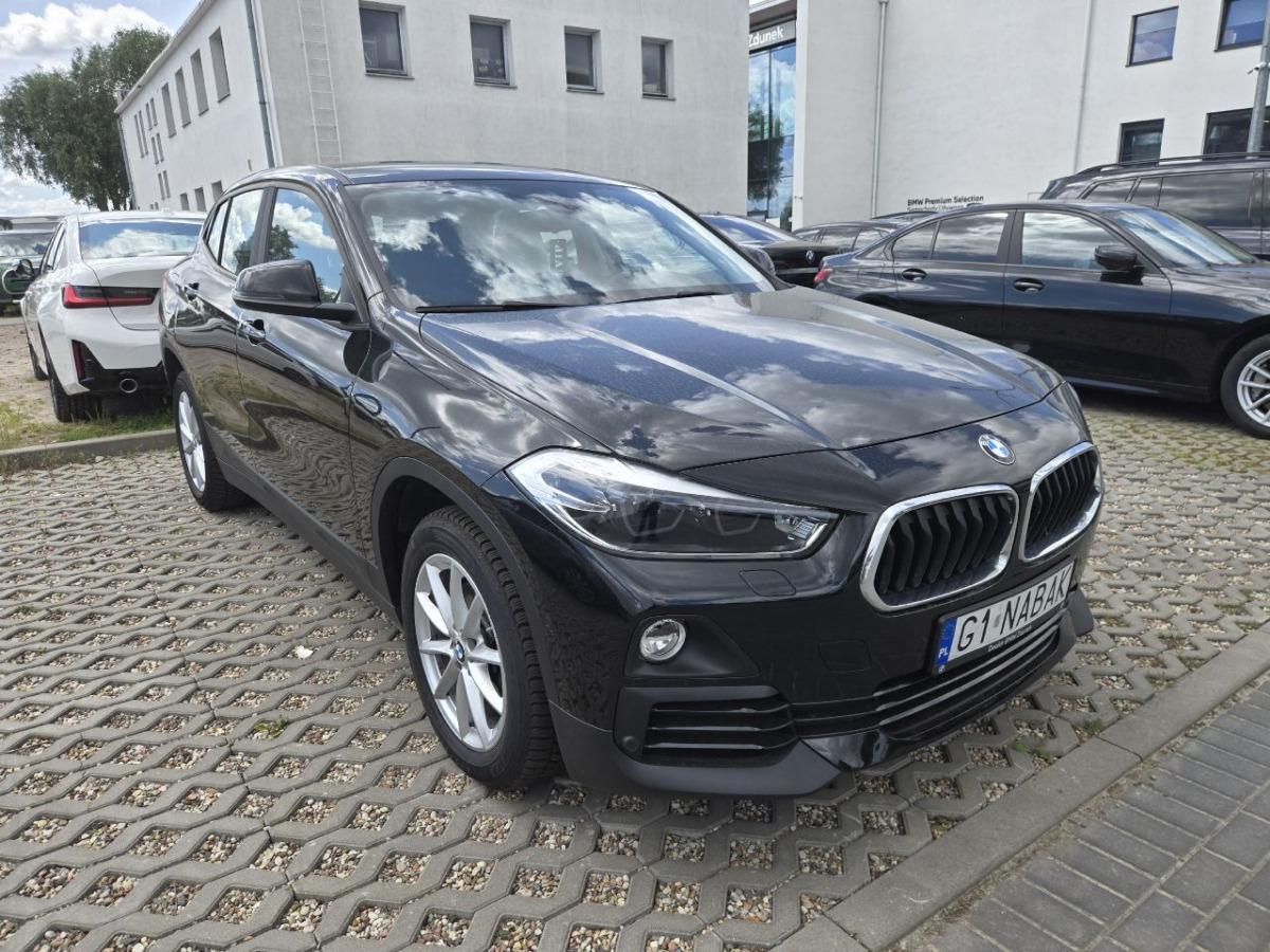 Hatchback BMW X2 sDrive18d Advantage aut HATCHBACK: picture 1