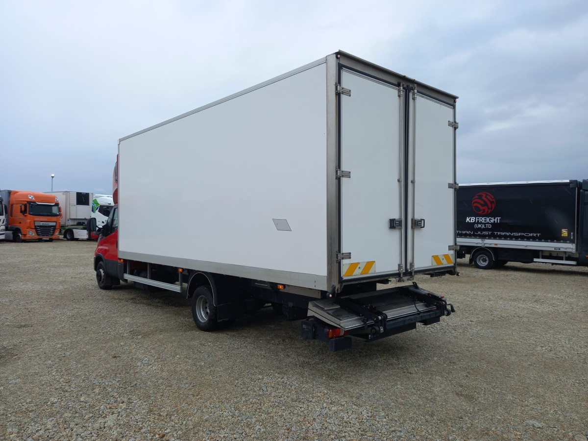 IVECO DAILY KONTENER Z WINDĄ - Box truck: picture 4 IVECO DAILY KONTENER Z WINDĄ - Box truck: picture 4