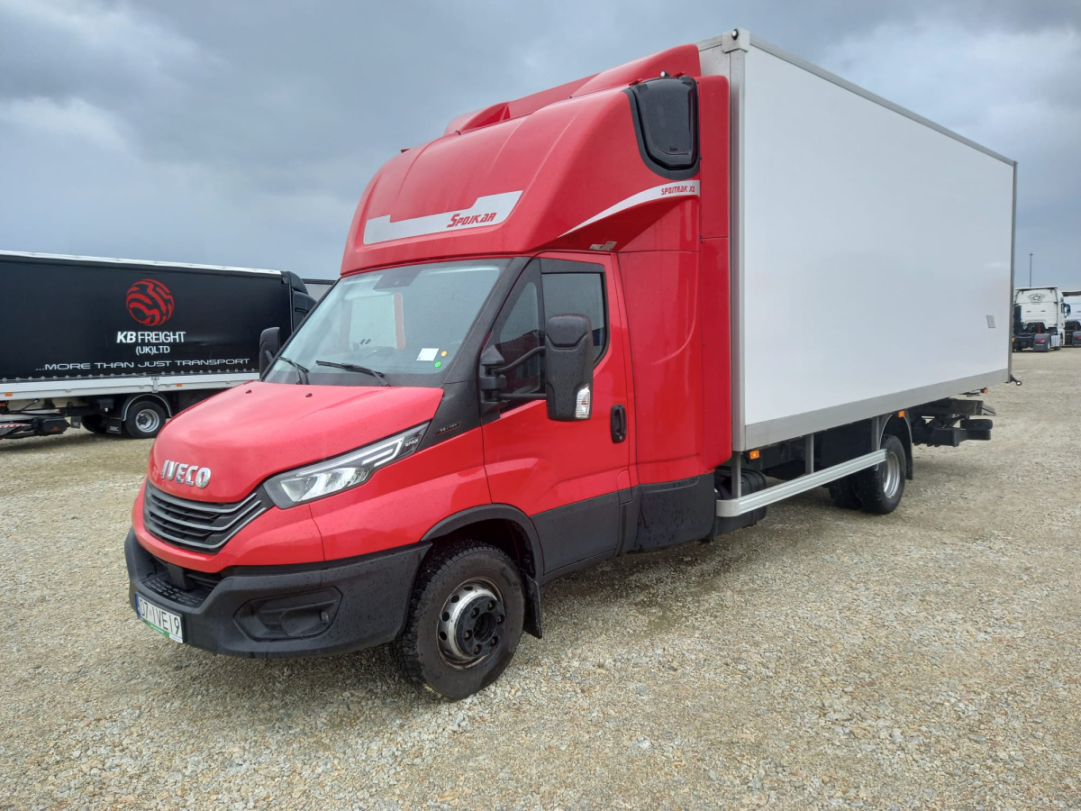 IVECO DAILY KONTENER Z WINDĄ - Box truck: picture 3 IVECO DAILY KONTENER Z WINDĄ - Box truck: picture 3