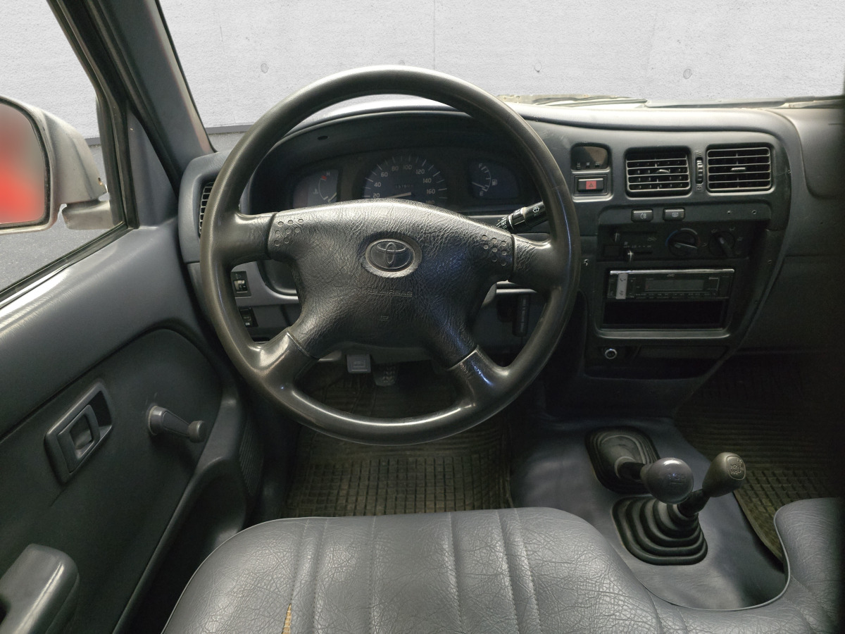 Pickup truck TOYOTA HILUX PICK-UP: picture 11