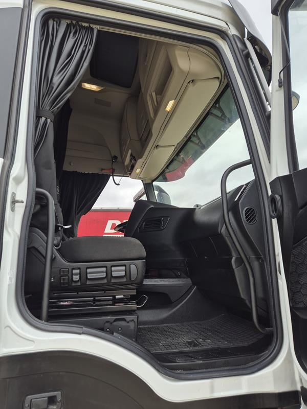 Tractor unit IVECO AS440ST/FP LT CIĄGNIK SIODŁOWY: picture 17
