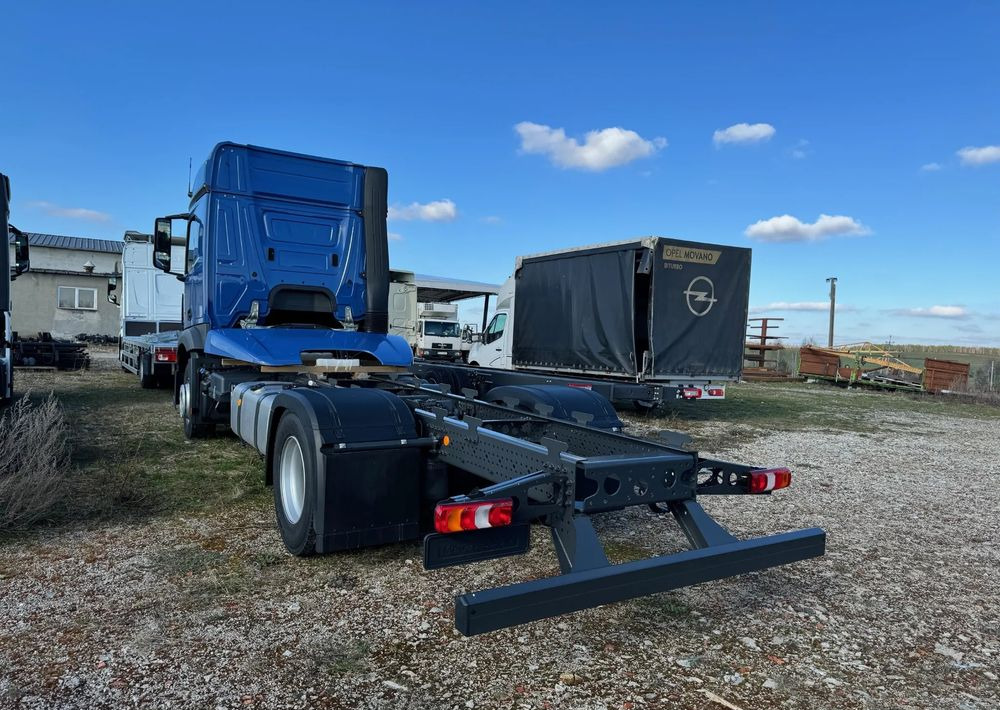 Mercedes-Benz Actros 1824 L podwozie do zabudowy - Cab chassis truck: picture 3 Mercedes-Benz Actros 1824 L podwozie do zabudowy - Cab chassis truck: picture 3