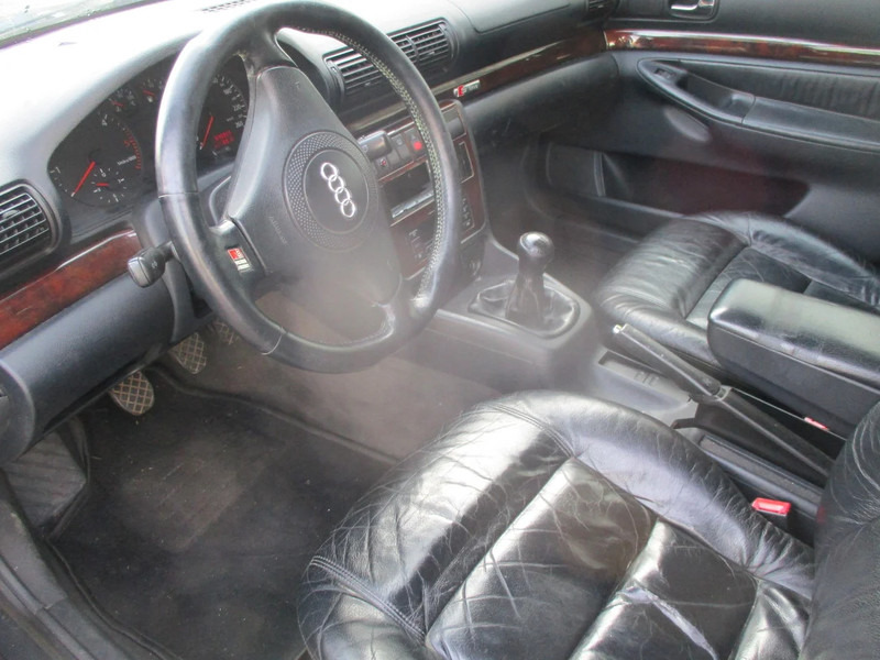 Station wagon Audi A4 Avant 1.9 tdi , S-Line , Manual , Airco , EXPORT: picture 12 Station wagon Audi A4 Avant 1.9 tdi , S-Line , Manual , Airco , EXPORT: picture 12