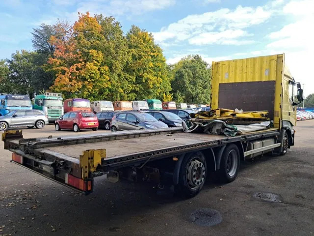 Iveco Stralis 430 , 6x2 , Manual Gearbox , Euro 3 - Curtainsider truck: picture 3 Iveco Stralis 430 , 6x2 , Manual Gearbox , Euro 3 - Curtainsider truck: picture 3