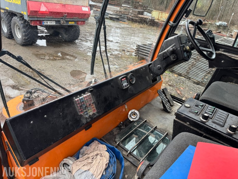 Construction equipment 1900 Andre Bucher CC5000 sopebil: picture 9 Construction equipment 1900 Andre Bucher CC5000 sopebil: picture 9