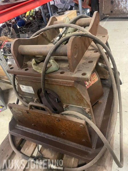 1996 Ess Verk LEC40 - Vibroplate til gravemaskin med S-60 feste. - Roller: picture 1 1996 Ess Verk LEC40 - Vibroplate til gravemaskin med S-60 feste. - Roller: picture 1