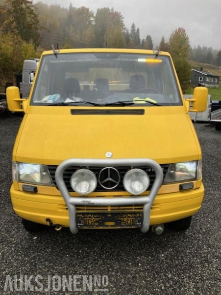 1999 Mercedes-Benz Sprinter 412 4x4 Redningsbil med briller og vinsj - Fire truck: picture 4 1999 Mercedes-Benz Sprinter 412 4x4 Redningsbil med briller og vinsj - Fire truck: picture 4