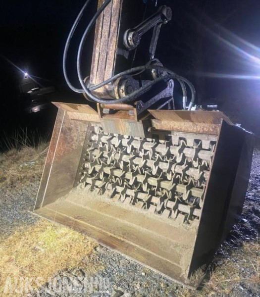 1999 Multimaster sorteringsskuffe S70 og BM feste - Construction equipment: picture 1 1999 Multimaster sorteringsskuffe S70 og BM feste - Construction equipment: picture 1