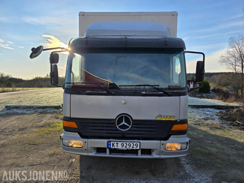 2001 Mercedes-Benz 817L/42 ATEGO SKAPBIL 36m³ MED LASTELEM - Box truck: picture 2 2001 Mercedes-Benz 817L/42 ATEGO SKAPBIL 36m³ MED LASTELEM - Box truck: picture 2