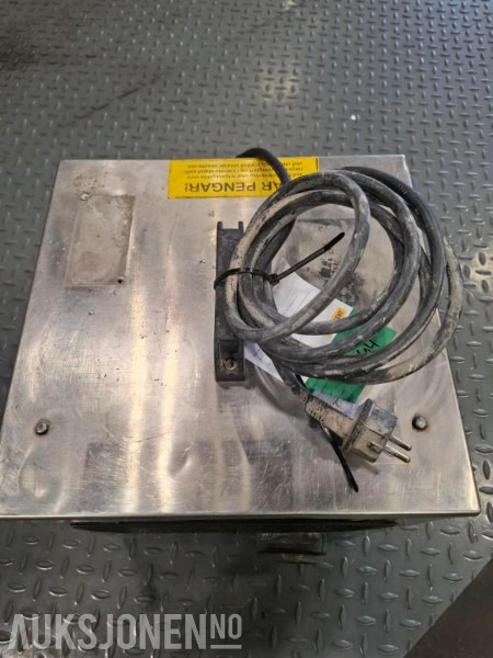2003 DEHUTECH DA/DT-250 1FAS-230V - Construction equipment: picture 5 2003 DEHUTECH DA/DT-250 1FAS-230V - Construction equipment: picture 5