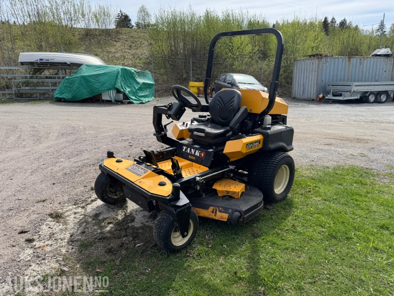 Construction equipment 2009 Cub Cadet TANK S 60 – Diesel - Zero-Turn Gressklipper – Reparasjonsobjekt: picture 1