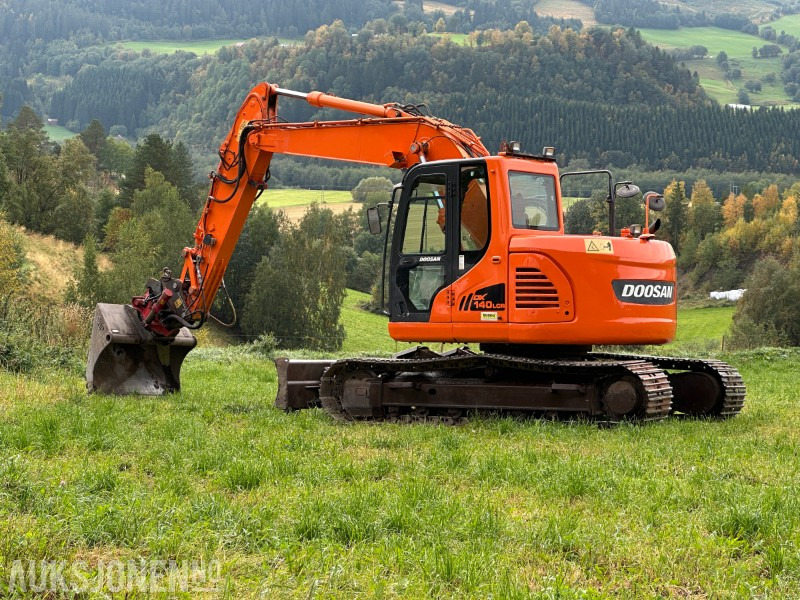 2011 Doosan DX140LCR gravemaskin - Rotortilt- 2 skuffer - Excavator: picture 3 2011 Doosan DX140LCR gravemaskin - Rotortilt- 2 skuffer - Excavator: picture 3