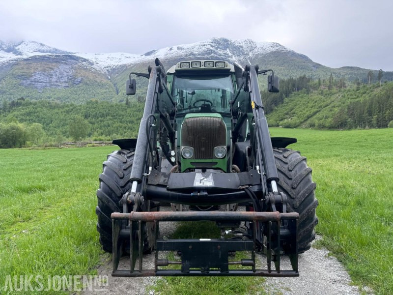 2011 Fendt 718 Vario - Frontlaster - Front hydraulikk - PTO foran - 50 km/t - Farm tractor: picture 2 2011 Fendt 718 Vario - Frontlaster - Front hydraulikk - PTO foran - 50 km/t - Farm tractor: picture 2