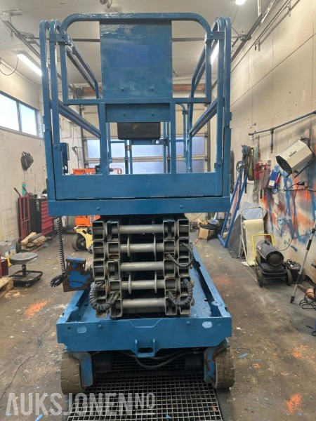 2013 Genie GS4047 14 meter elektrisk sakselift, årskontrollert, 393 timer - Aerial platform: picture 2 2013 Genie GS4047 14 meter elektrisk sakselift, årskontrollert, 393 timer - Aerial platform: picture 2