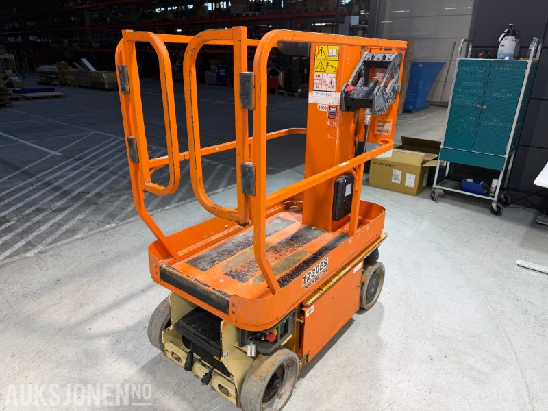 2013 JLG 1230ES Elektrisk mastelift med 5,6 m arbeidshøyde - Aerial platform: picture 5 2013 JLG 1230ES Elektrisk mastelift med 5,6 m arbeidshøyde - Aerial platform: picture 5