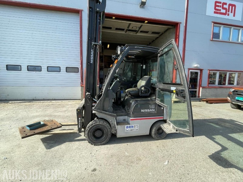 2013 Nissan Gaffeltruck Y1D1A18Q - 5M løftehøyde Høy - mva fritt - Forklift: picture 5 2013 Nissan Gaffeltruck Y1D1A18Q - 5M løftehøyde Høy - mva fritt - Forklift: picture 5