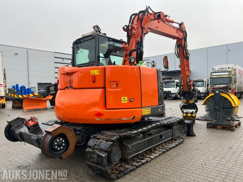 2015 Hitachi ZX-85-US-5 - Rail maskin med mye utstyr! - Excavator: picture 5 2015 Hitachi ZX-85-US-5 - Rail maskin med mye utstyr! - Excavator: picture 5