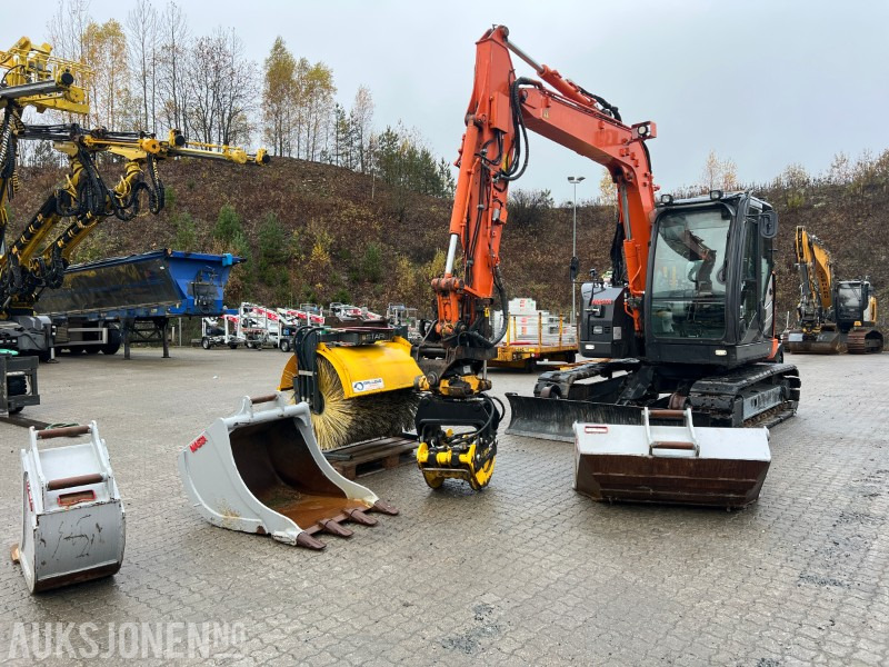 2015 Hitachi ZX-85-US-5 - Rail maskin med mye utstyr! - Excavator: picture 1 2015 Hitachi ZX-85-US-5 - Rail maskin med mye utstyr! - Excavator: picture 1