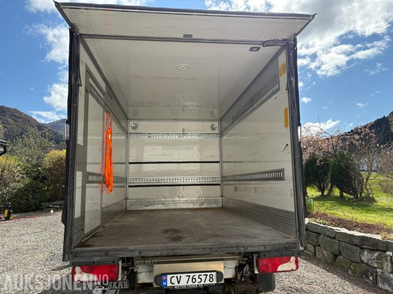 2015 Mercedes-Benz Sprinter ADR-godkjent Løftelem Hengerfeste - Box truck: picture 5 2015 Mercedes-Benz Sprinter ADR-godkjent Løftelem Hengerfeste - Box truck: picture 5