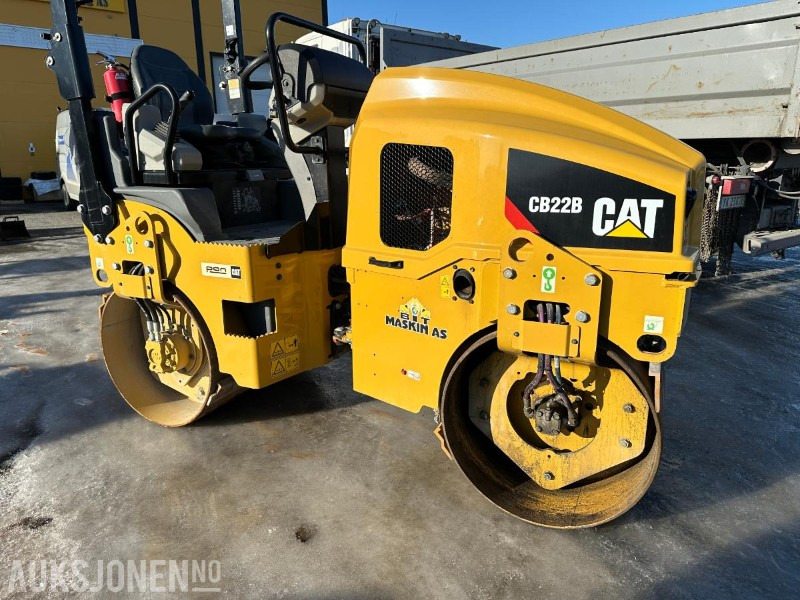 2017 CAT CB22B VIBRO VALS - 1896 Timer - Roller: picture 2 2017 CAT CB22B VIBRO VALS - 1896 Timer - Roller: picture 2