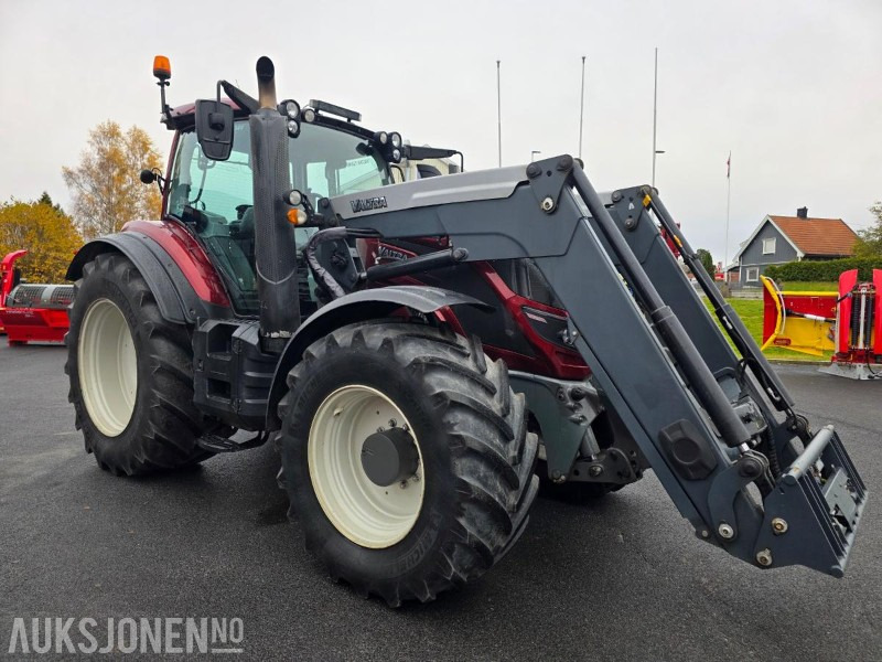 2017 Valtra T234 Traktor Med ISOBUS og frontlaster. - Farm tractor: picture 2 2017 Valtra T234 Traktor Med ISOBUS og frontlaster. - Farm tractor: picture 2