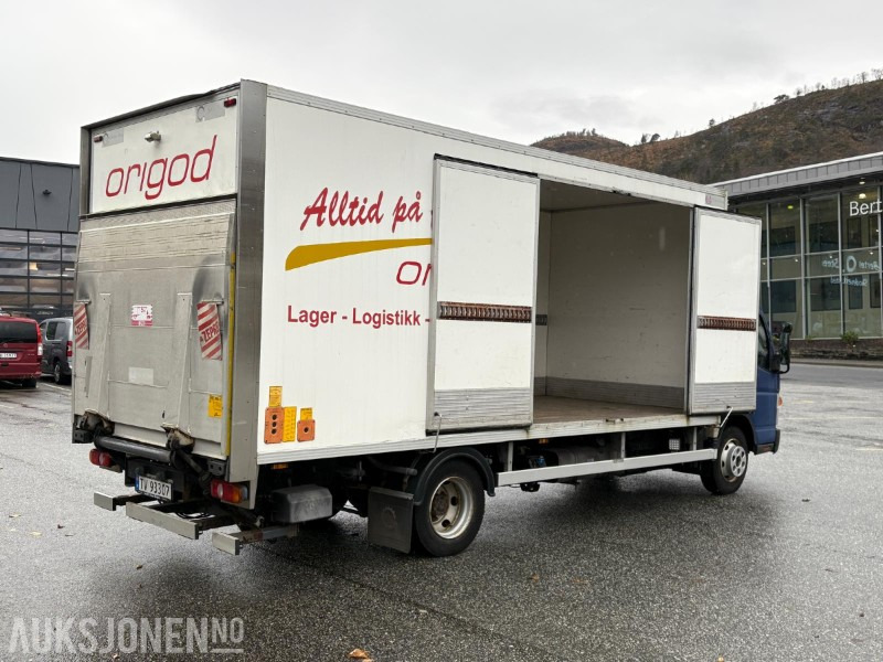 2018 Fuso Canter skapbil m/løftelem - KUN 53123 km - eu-godkjent 26.06.2025 - Box truck: picture 3 2018 Fuso Canter skapbil m/løftelem - KUN 53123 km - eu-godkjent 26.06.2025 - Box truck: picture 3