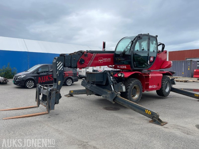 2018 Magni RTH 5.25 SH rundtomsvingende teleskoptruck med mye utstyr, 3602 timer - Telescopic handler: picture 1 2018 Magni RTH 5.25 SH rundtomsvingende teleskoptruck med mye utstyr, 3602 timer - Telescopic handler: picture 1
