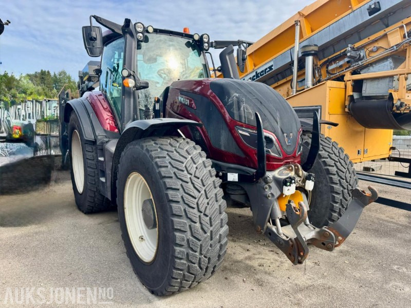 2019 Valtra T234 - Traktor - Frontlaster - Skuffe - Eu-godkjent til 12/25 - Timer: 3543 - Farm tractor: picture 2 2019 Valtra T234 - Traktor - Frontlaster - Skuffe - Eu-godkjent til 12/25 - Timer: 3543 - Farm tractor: picture 2