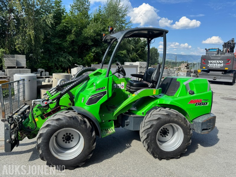 2020 Avant M860 KOMPAKTLASTER MED MASSE UTSTYR - Skid steer loader: picture 2 2020 Avant M860 KOMPAKTLASTER MED MASSE UTSTYR - Skid steer loader: picture 2