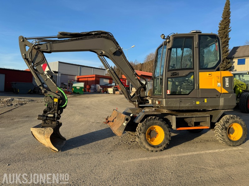 2020 Volvo EW60E HJULGRAVER MED TOLTROTATOR OG 2 SKUFFER - Excavator: picture 1 2020 Volvo EW60E HJULGRAVER MED TOLTROTATOR OG 2 SKUFFER - Excavator: picture 1