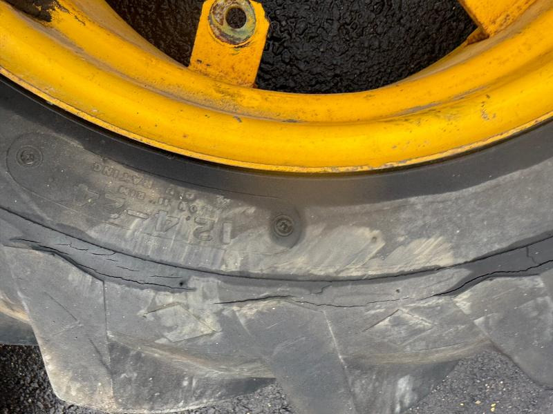 Agricultural machinery 1 GoodYear 12.4-24 traktordekk med felg: picture 11