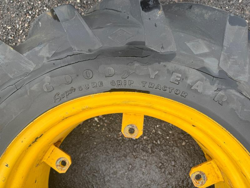 Agricultural machinery 1 GoodYear 12.4-24 traktordekk med felg: picture 8