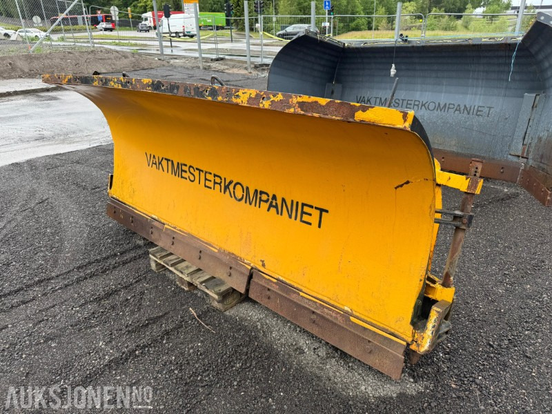 2004 Tellefsdal KI 2700 | hydraulisk svingbart brøyteskjær | 2 vinger - Agricultural machinery: picture 1 2004 Tellefsdal KI 2700 | hydraulisk svingbart brøyteskjær | 2 vinger - Agricultural machinery: picture 1