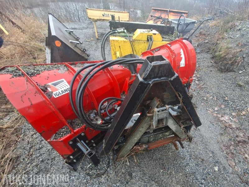 Igland SP180 hydraulisk V-plog - Agricultural machinery: picture 2 Igland SP180 hydraulisk V-plog - Agricultural machinery: picture 2
