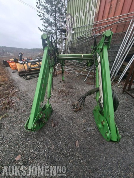 John Deere frontlaster / lesseapparat - type 633 - Agricultural machinery: picture 2 John Deere frontlaster / lesseapparat - type 633 - Agricultural machinery: picture 2