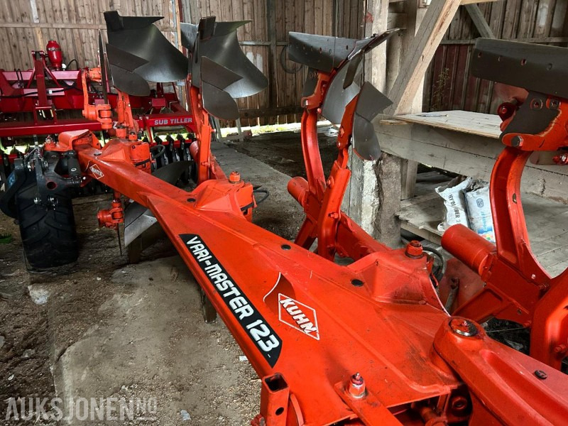 KUHN Vari-Master Vendeplog - Agricultural machinery: picture 3 KUHN Vari-Master Vendeplog - Agricultural machinery: picture 3
