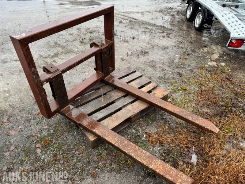 Pallegafler for traktor - Agricultural machinery: picture 1 Pallegafler for traktor - Agricultural machinery: picture 1