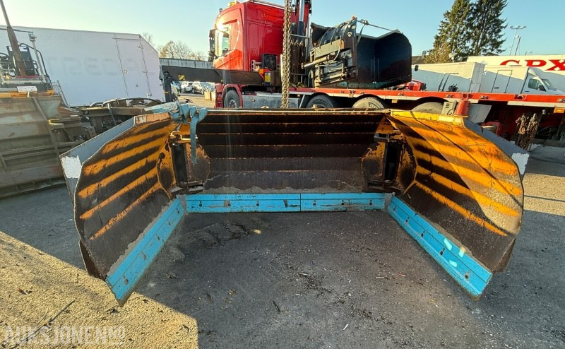 Agricultural machinery Tellefsdal 5200 U-plog / Snøplog: picture 1