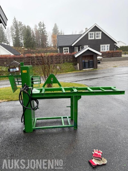 Vedkløyver/kapper - Agricultural machinery: picture 4 Vedkløyver/kapper - Agricultural machinery: picture 4