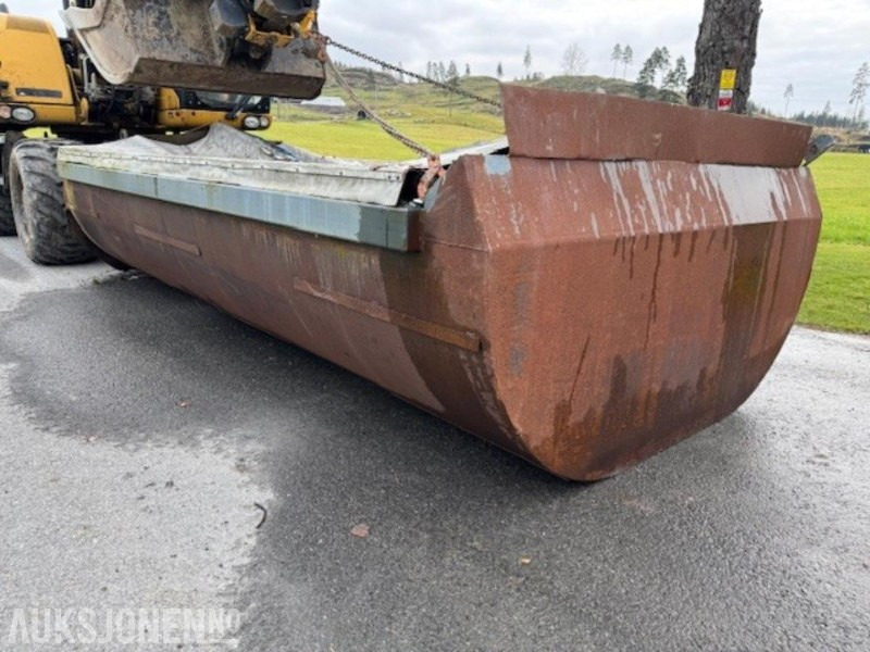 Asfaltbalje - Construction equipment: picture 2 Asfaltbalje - Construction equipment: picture 2