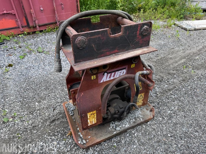1997 Allied HO-PAC Komprimator / Vibroplate - Modell 8700 - S60 feste - Attachment for Construction machinery: picture 1 1997 Allied HO-PAC Komprimator / Vibroplate - Modell 8700 - S60 feste - Attachment for Construction machinery: picture 1