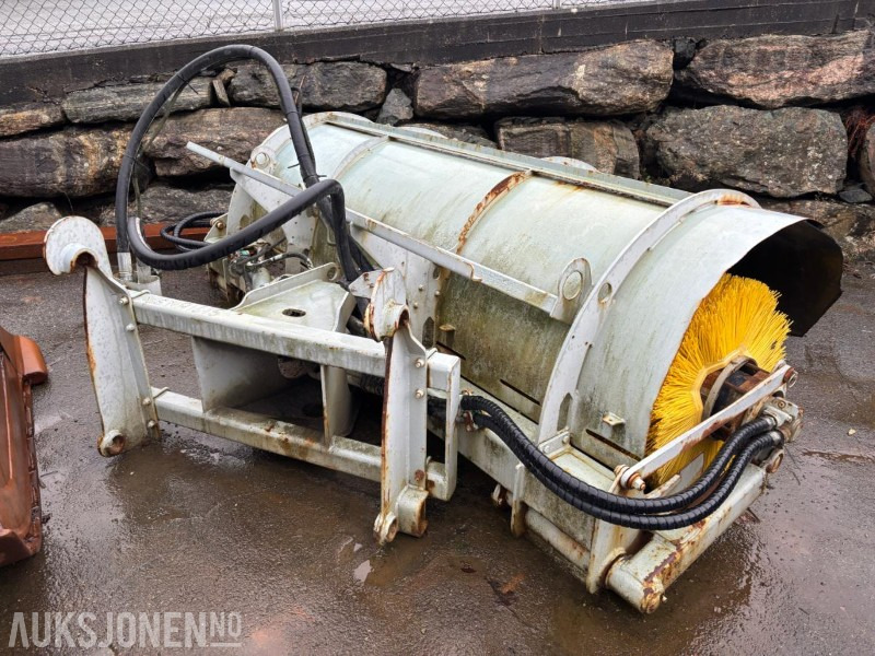 2007 HOLMS SP 2.5. VOLVO HK FESTE. FEIEKOST FOR INDUSTRIELL FEIING - Attachment for Construction machinery: picture 1 2007 HOLMS SP 2.5. VOLVO HK FESTE. FEIEKOST FOR INDUSTRIELL FEIING - Attachment for Construction machinery: picture 1