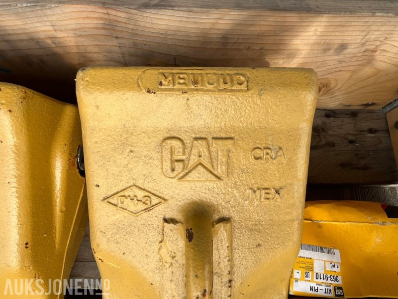 2020 4.stk CAT tenner 455-1024 J700 m/bolter og låseringer - Attachment for Construction machinery: picture 3 2020 4.stk CAT tenner 455-1024 J700 m/bolter og låseringer - Attachment for Construction machinery: picture 3