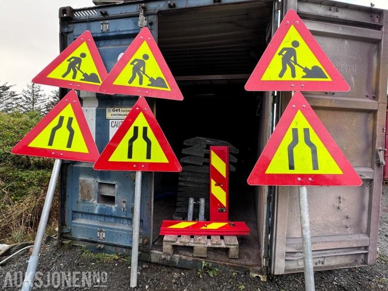 2025 Skilt og vegmerkingspakke - Saferoad - Attachment for Construction machinery: picture 1 2025 Skilt og vegmerkingspakke - Saferoad - Attachment for Construction machinery: picture 1