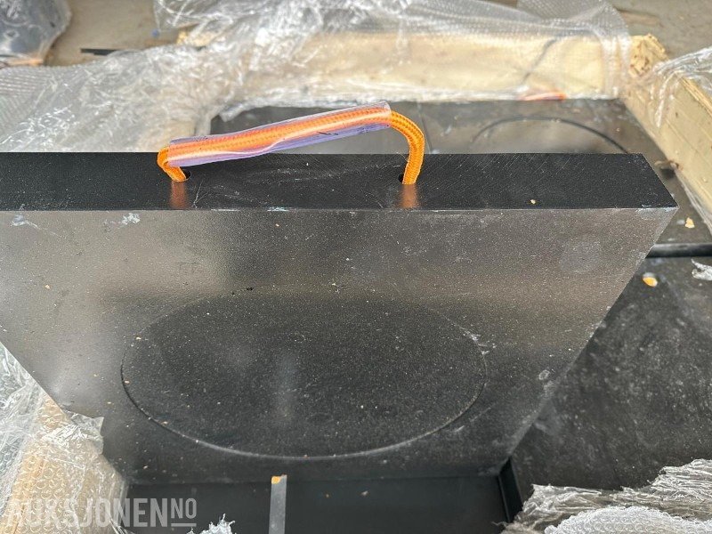 50 STK UBRUKTE STØTTEBENSPLATER - Attachment for Construction machinery: picture 3 50 STK UBRUKTE STØTTEBENSPLATER - Attachment for Construction machinery: picture 3