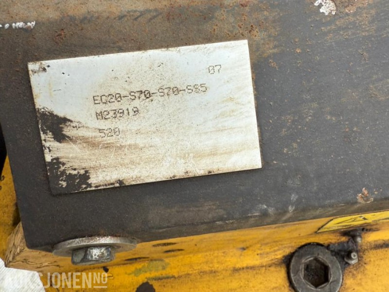 Engcon EC20 Tiltrotator med S70 feste - Attachment for Construction machinery: picture 5 Engcon EC20 Tiltrotator med S70 feste - Attachment for Construction machinery: picture 5