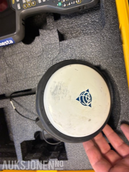 Trimble EM100 GNSS Rover med TSC5 Siteworks feltprogram - Attachment for Construction machinery: picture 4 Trimble EM100 GNSS Rover med TSC5 Siteworks feltprogram - Attachment for Construction machinery: picture 4